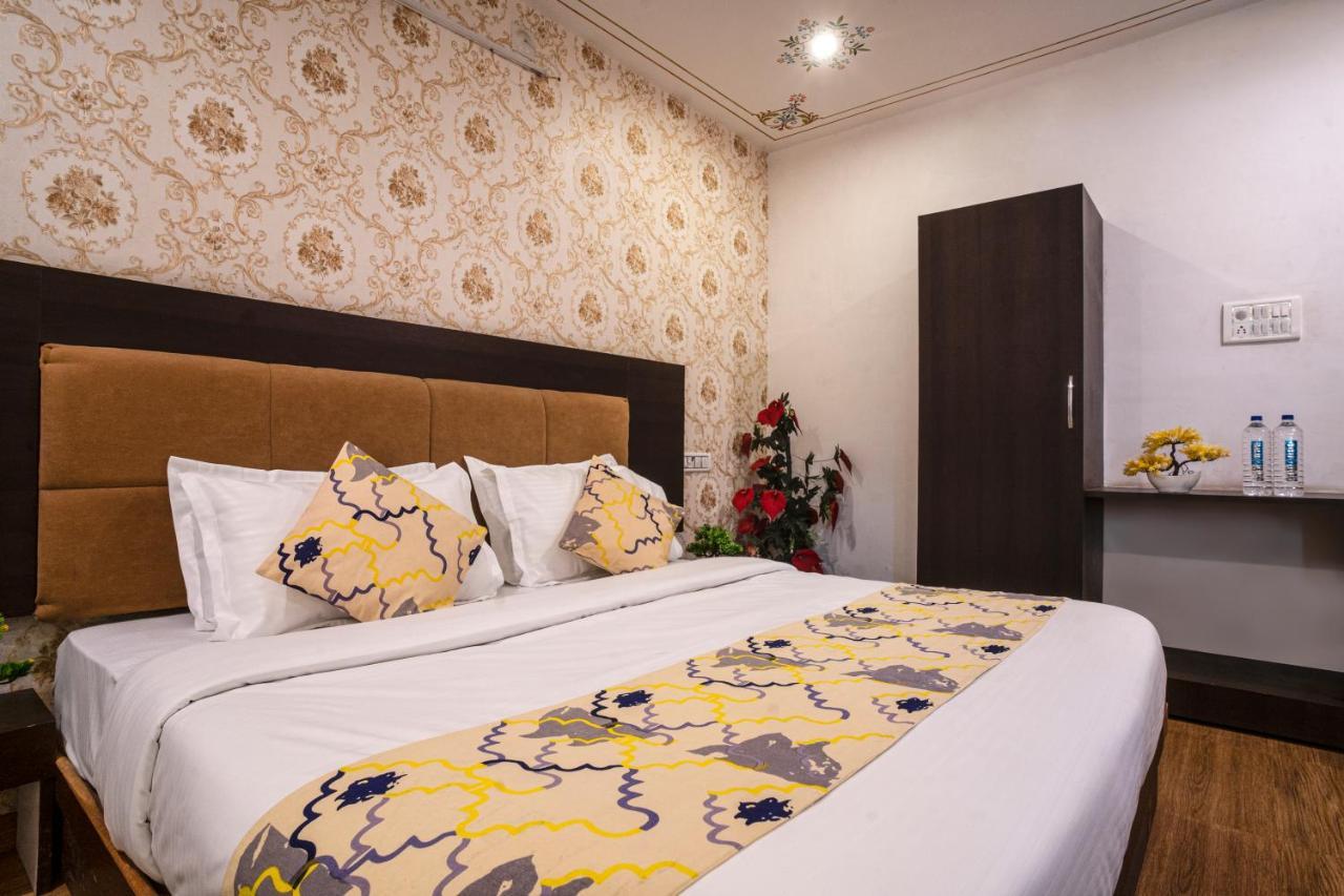 Tripli Hotels Arunoday Palace Udaipur Exterior photo